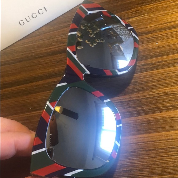 GUCCI Striped 55mm Mirrored Square Sunglasses - Picture 5 of 8